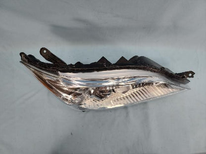 2012 Toyota Sienna Right Headlight