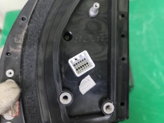 2010 KIA Cedona Grand Carnival Right Silver Side Mirror 87620 4D9016C