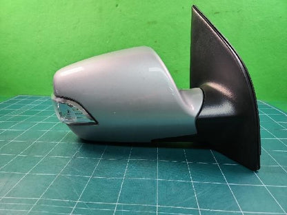 2011 KIA Cedona Grand Carnival GLX Right Silver Side Mirror 87620 4D9016C