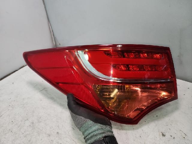 2015 Hyundai Santa Fe DM Rear,Left LED TailLight 92401 2W100
