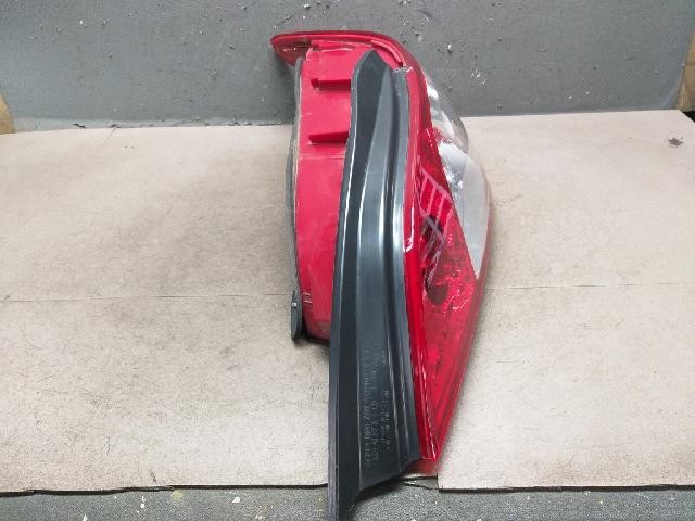2010 Hyundai Genesis Coupe Rear,Right Halogen TailLight