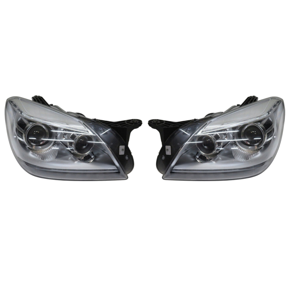 Mercedes-Benz SLK W172 Xenon PAIR USED GENUINE A1728206561 A1728206661