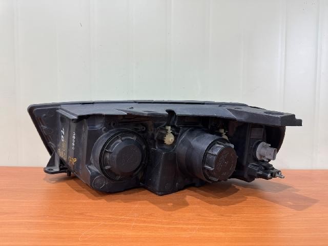 2013 Chevrolet Captiva Right Headlight