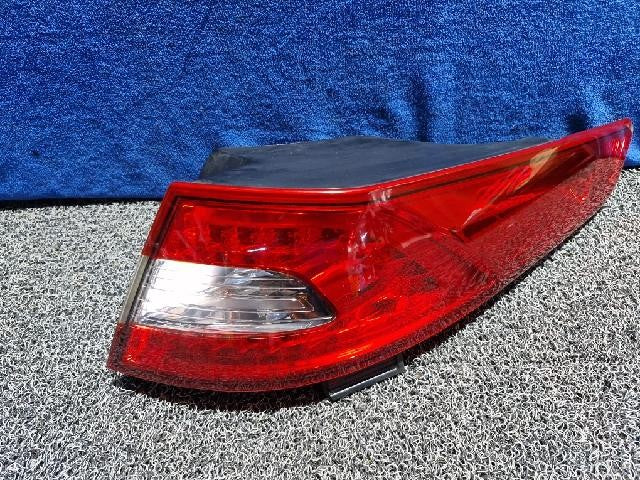 2011 KIA Optima K5 Rear,Right LED TailLight 92402 2T100