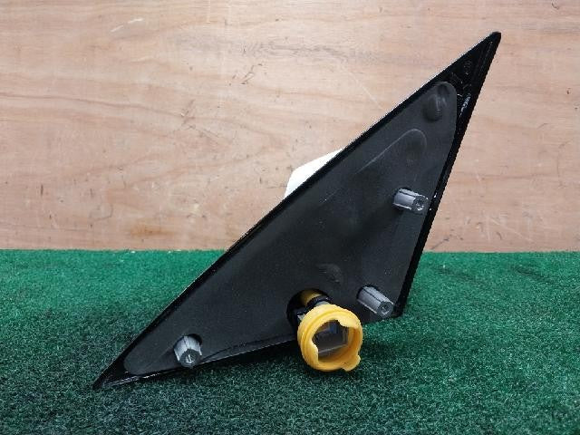 2016 BMW 5GT Right Side Mirror 51 16 7 352 364