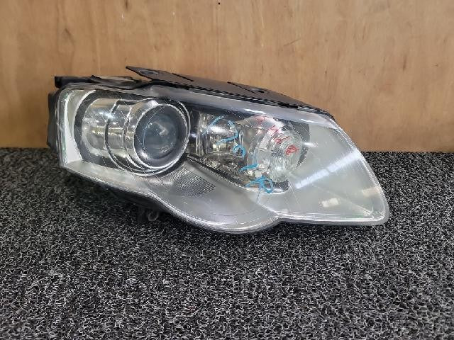 2011 Volkswagen NEW PASSAT Right Xenon Headlight