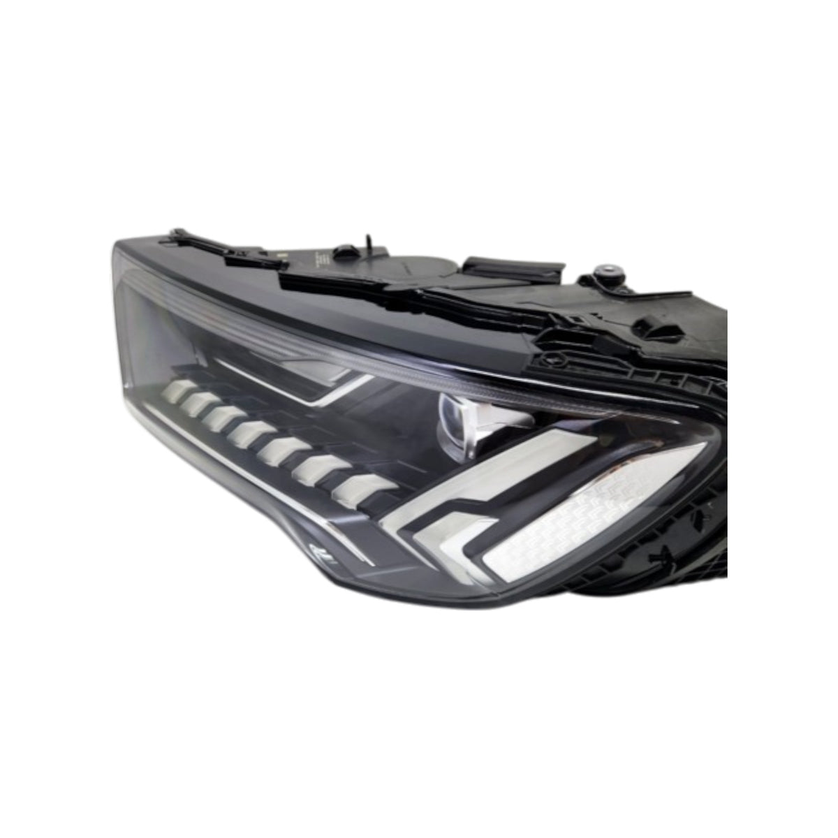 Audi Q7 4M FL LED LEFT USED GENUINE 4M0941039C