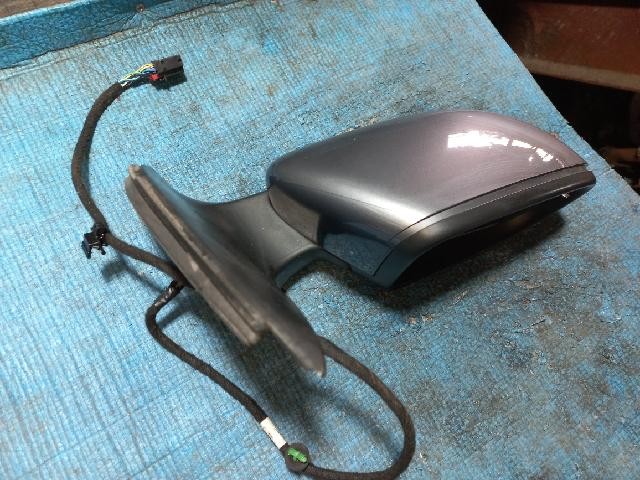 2011 Volkswagen Golf BlueMotion Right Side Mirror