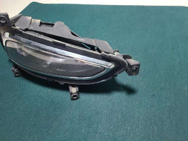 2012 Hyundai Azera Grandeur HG Right Fog Light 92202-3V000