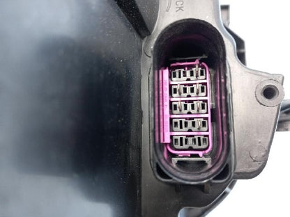 2014 Volkswagen The New Passat TDI Right Headlight