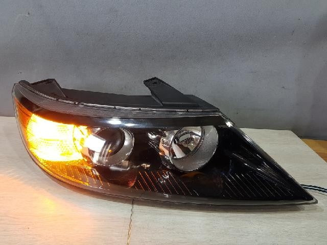 2010 KIA Sorento R Right Xenon Headlight 921022P100