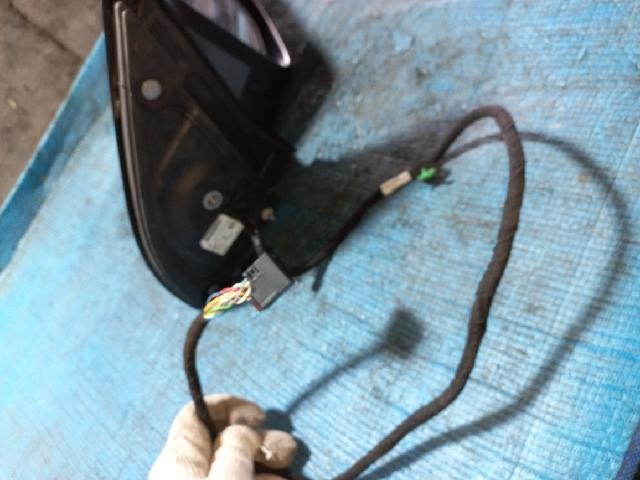 2011 Volkswagen Golf BlueMotion Right Side Mirror