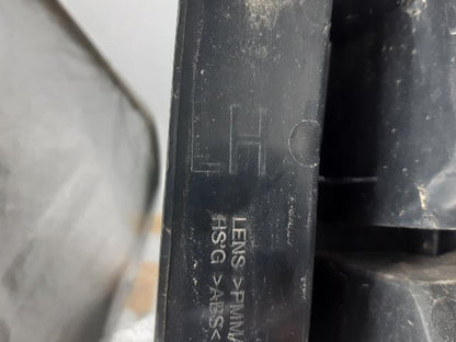 2013 KIA Cedona New R Rear,Left TailLight 92401 4D100
