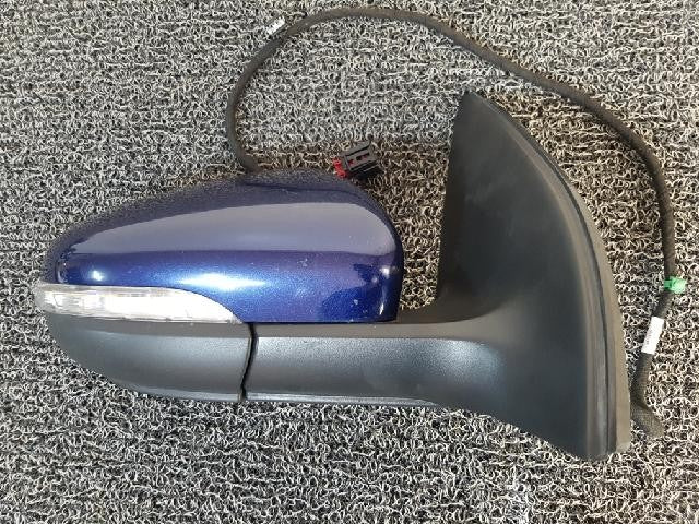 2012 Volkswagen Golf TDI Right Side Mirror