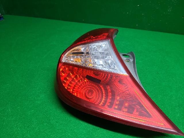 2011 Hyundai New Accent Rear,Left TailLight 92401 1R200