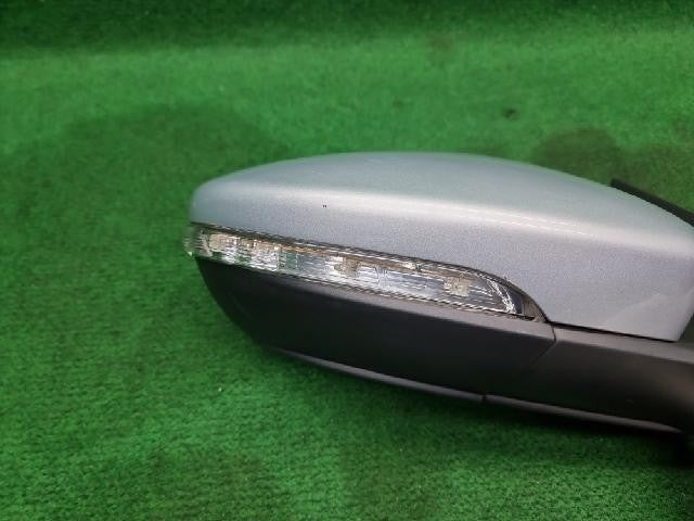 2014 Volkswagen TDI BlueMotion Right Side Mirror