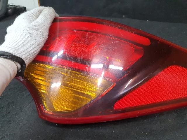 2017 Hyundai Santa Fe Rear,Right TailLight 92402 2W610