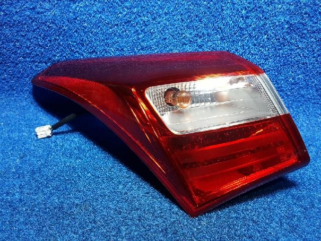 2016 Hyundai Elantra GT i30 Rear,Left TailLight 92401 A5001