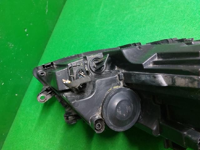 2014 Volkswagen Jetta Left Headlight