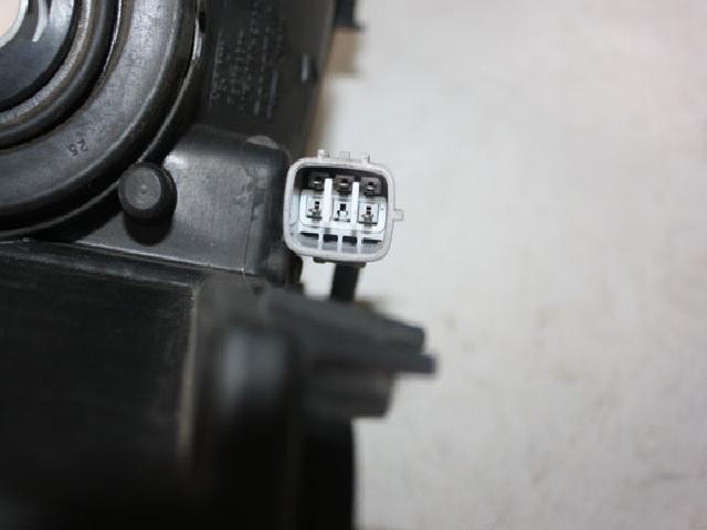 2012 Lexus ES 330 Left Xenon Headlight
