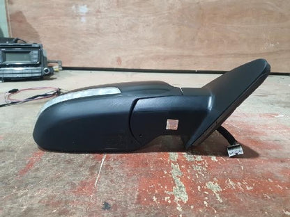 2010 KIA Sorento R Right Black Side Mirror 87620-2P060