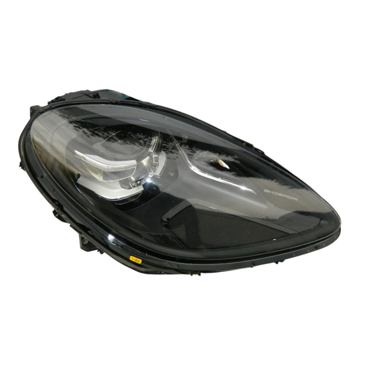 2014-2018 Porsche Macan 95B Right Genuine Headlight Used LED PDLS 95B941010T