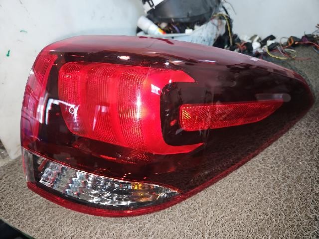 2017 KIA Rondo The New Rear,Right Halogen TailLight