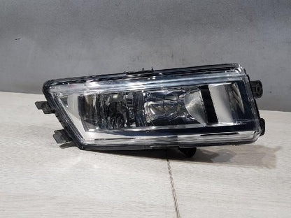 2015 Volkswagen The New Passat TSI Right Fog Light