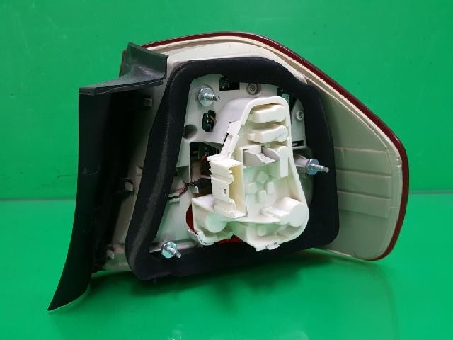 2011 BMW 320i Rear,Left TailLight 4871731