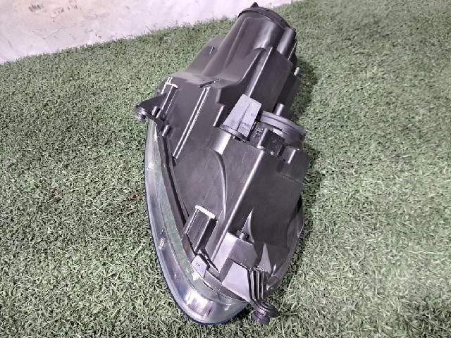 2010 Volkswagen Jetta TDI Left Headlight