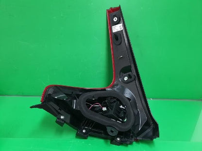 2015 Volvo V40 D2 Rear,Right TailLight 31395845