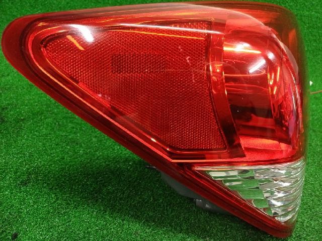 2011 Chevrolet Cruze 2 LTZ Rear,Left TailLight