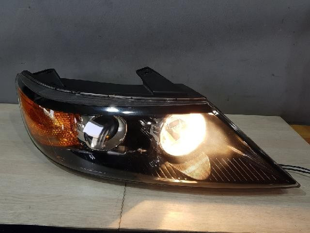 2010 KIA Sorento R Right Xenon Headlight 921022P100