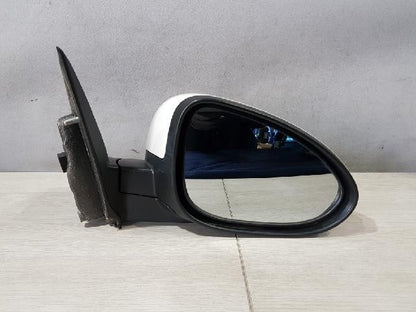 2015 Chevrolet Aveo hatchback Right White Side Mirror