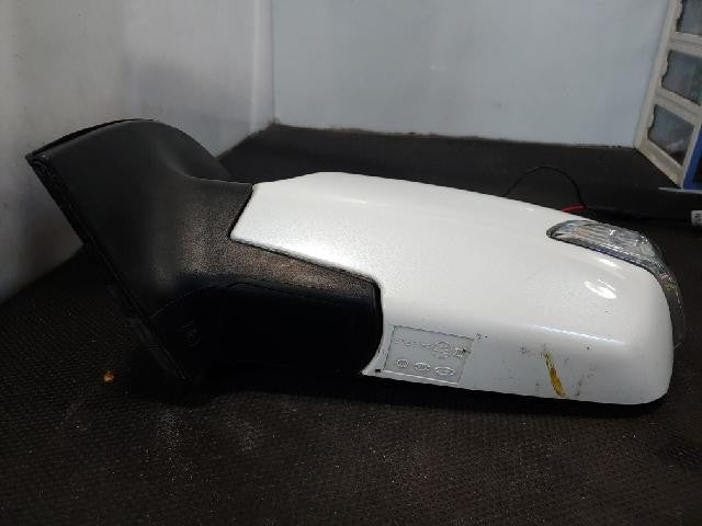 2010 KIA Cedona Grand Carnival R Left White Side Mirror