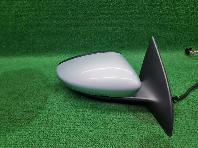 2014 Volkswagen TDI BlueMotion Right Side Mirror