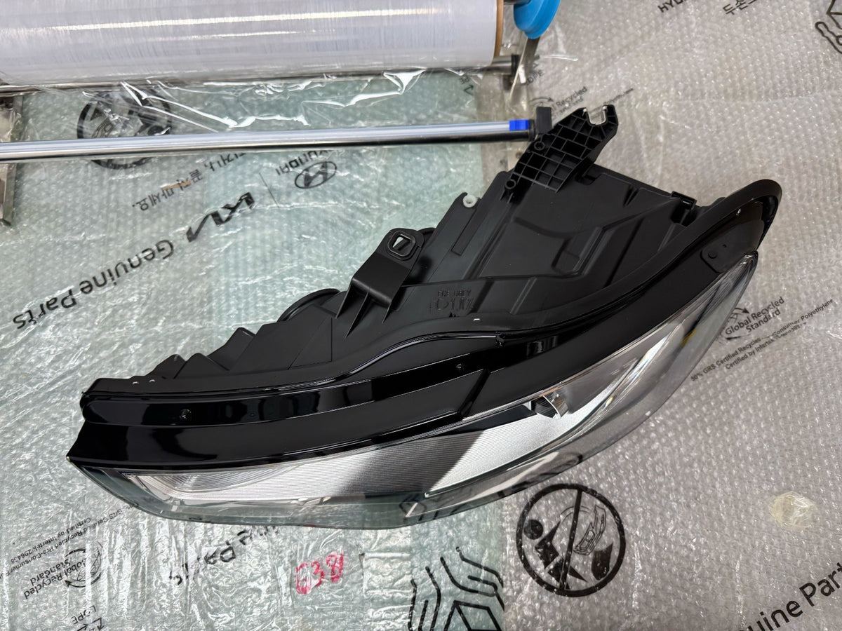 Audi A4 B9 B9 8W 2018-2025 Full LED RIGHT Headlight Used GENUINE 8W0941034D
