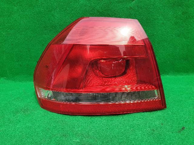 2013 Volkswagen The New Passat TDI Rear,Left TailLight 561945095