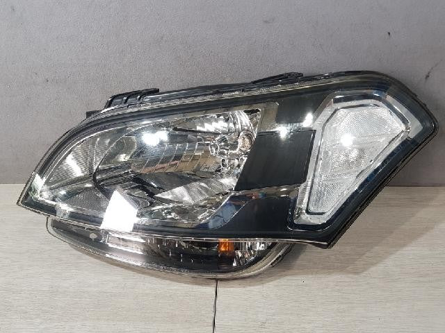 2010 KIA Soul Left Halogen Headlight 921012K000