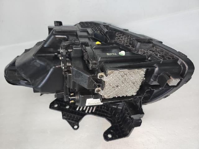 2018 KIA K900 The K9 Right LED Headlight 92102 J6100