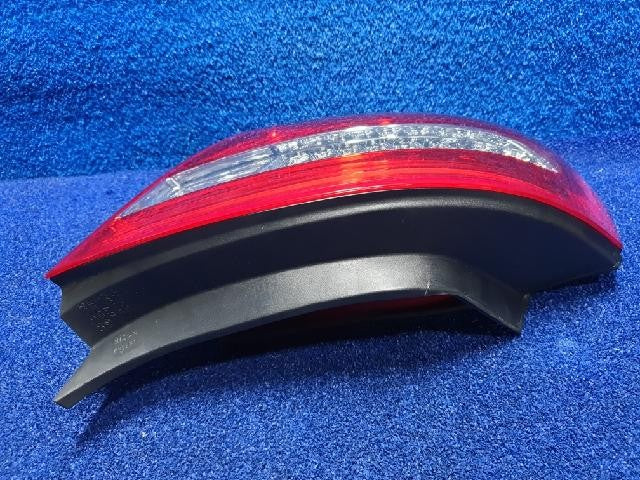 2010 KIA Opirus Premium Rear,Left TailLight 924013F800