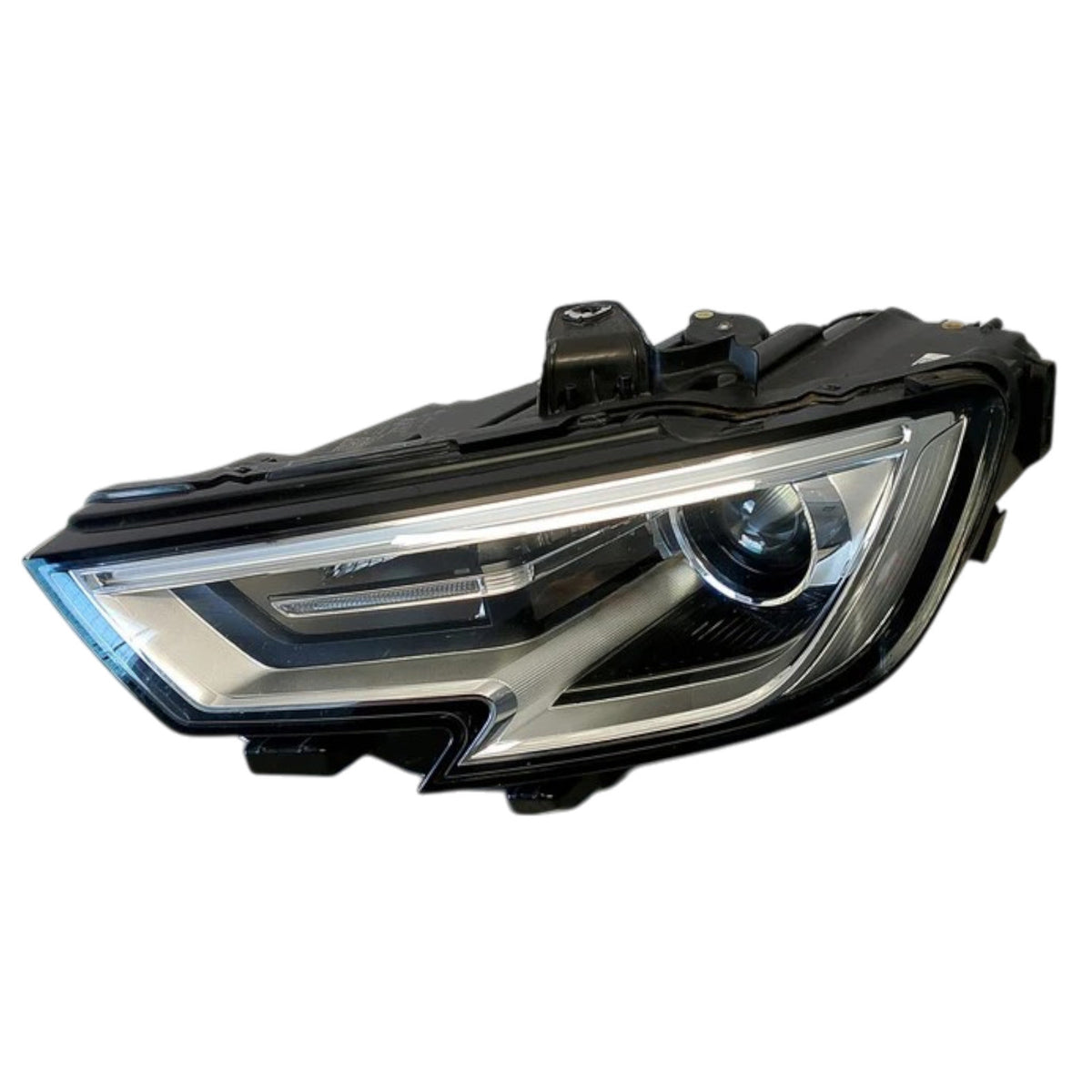 Audi A3 8V 3rd generation FL Matrix LED LEFT USED GENUINE 8V0941005E